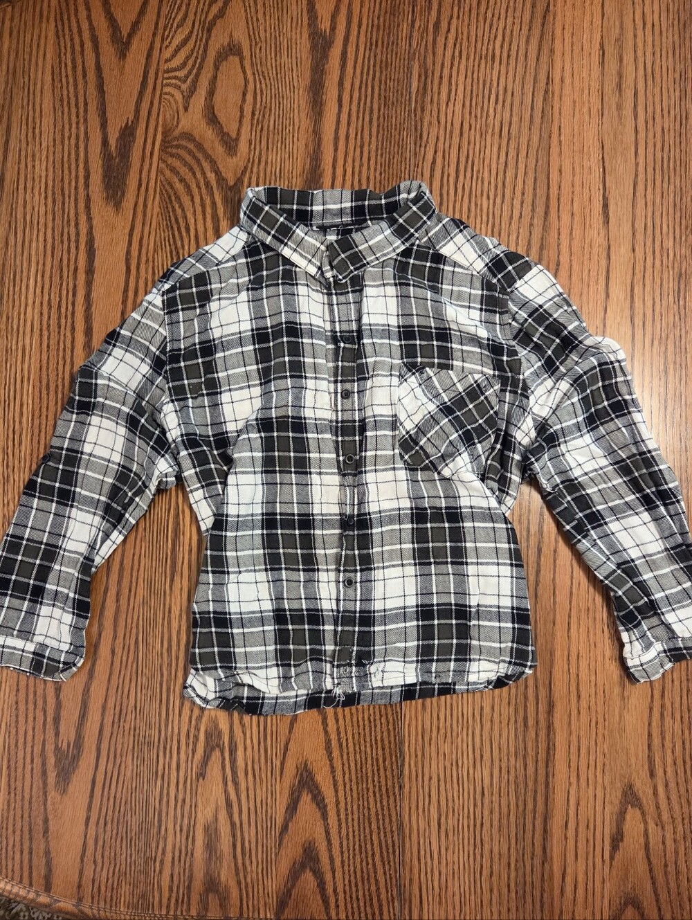 Distressed Cropped Flannel Forever 21